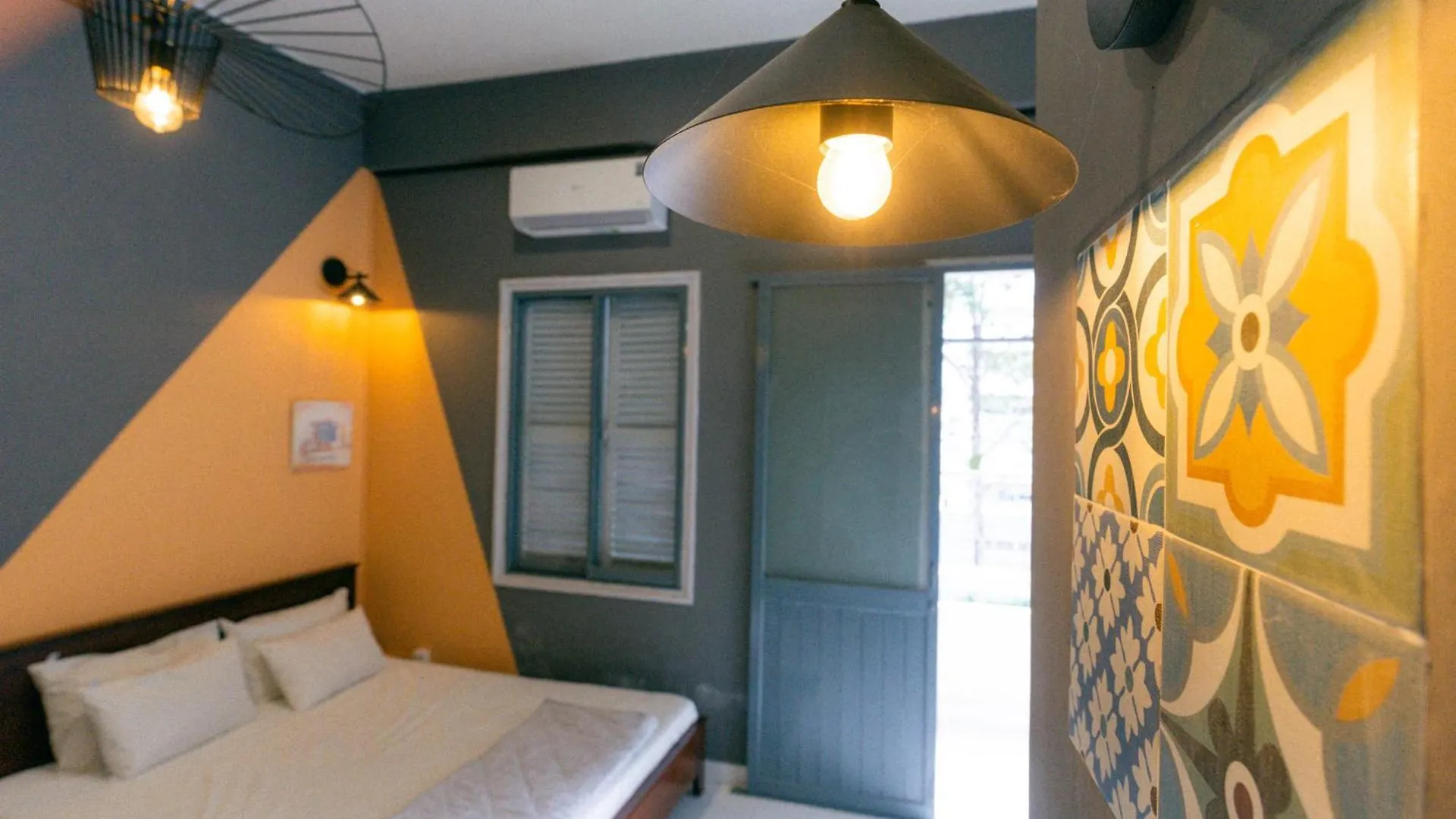 Stay&Chill - S.5 - Nostalgic Studio Near Bui Vien Ho Chi Minh City
