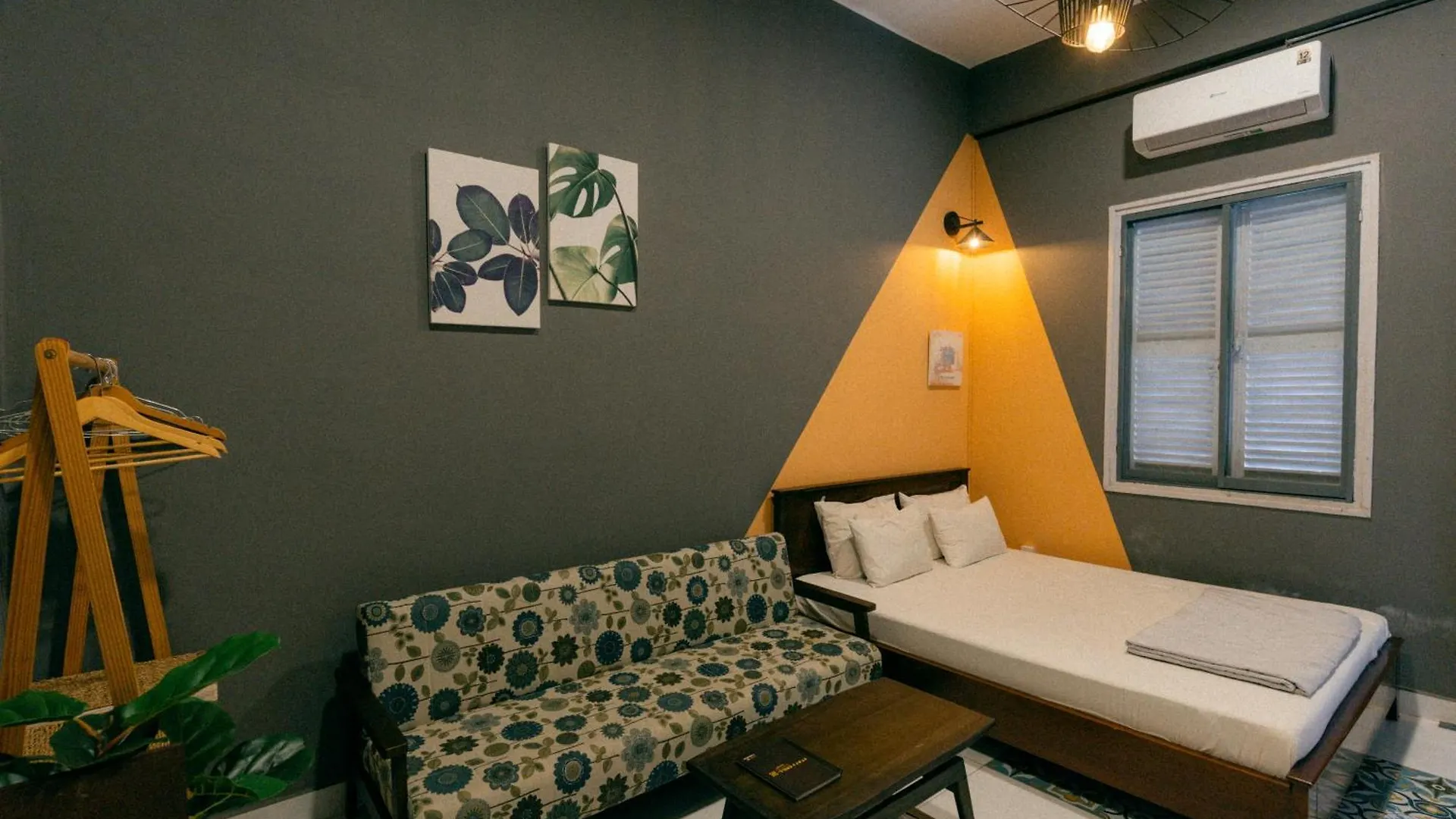 Stay&Chill - S.5 - Nostalgic Studio Near Bui Vien Ho Chi Minh City