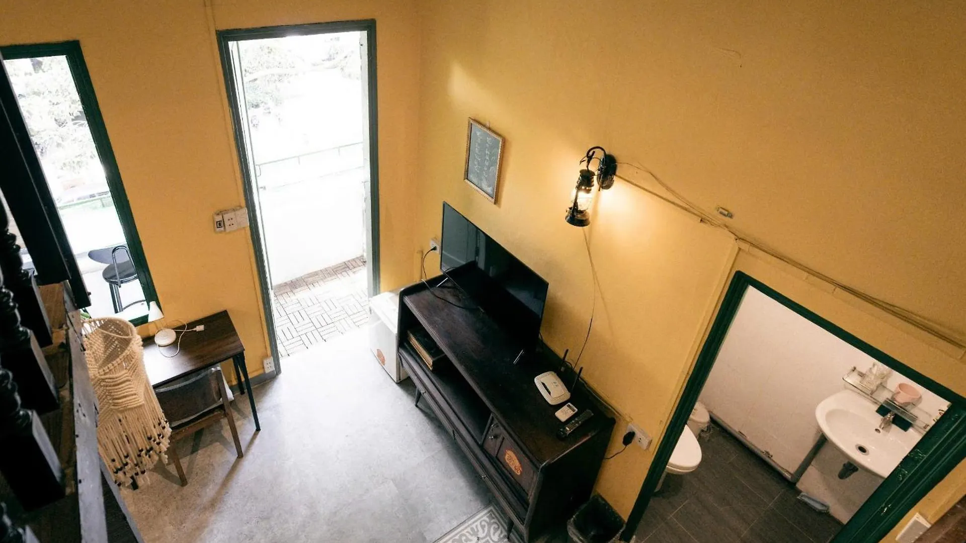Apartment Stay&Chill - S.5 - Nostalgic Studio Near Bui Vien Ho Chi Minh City