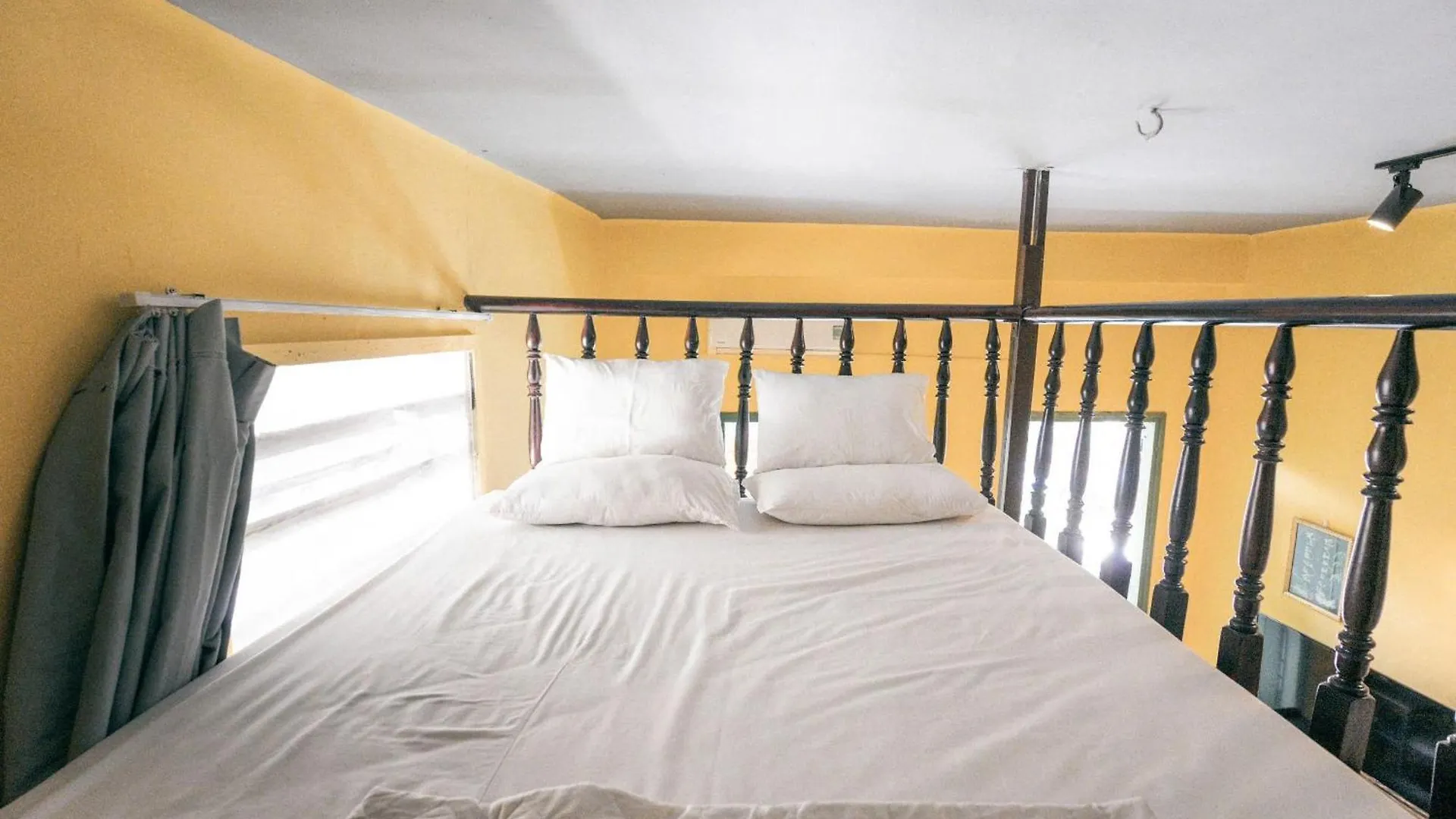 Stay&Chill - S.5 - Nostalgic Studio Near Bui Vien Ho Chi Minh-Byen